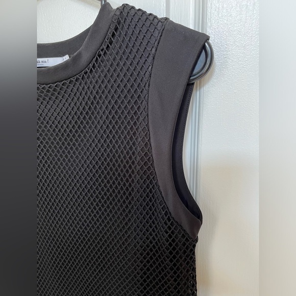 Zara armless mesh top with attached lining-black-size M US - Picture 3 of 12